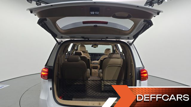 Kia CARNIVAL Gasoline 9-Seater Noblesse Special купить на сайте DeffCars
