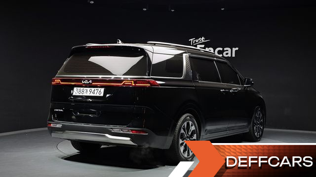 Kia CARNIVAL Gasoline 7-Seater Signature купить на сайте DeffCars