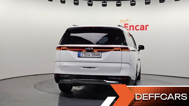 Kia CARNIVAL Gasoline 9-Seater Signature купить на сайте DeffCars