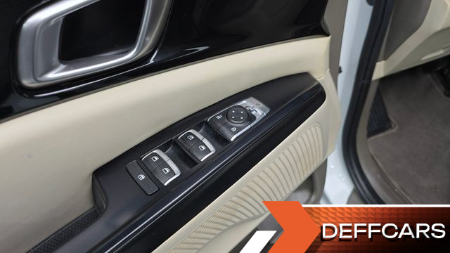 Kia CARNIVAL 9-Seater Prestige купить на сайте DeffCars