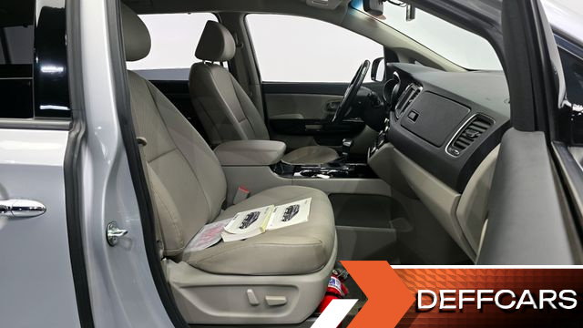 Kia CARNIVAL Gasoline 11-Seater Prestige купить на сайте DeffCars
