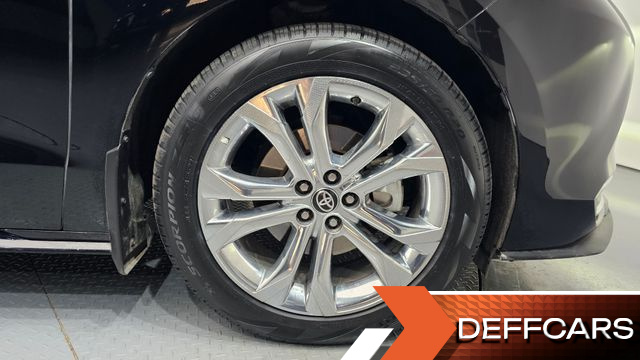 Toyota SIENNA 2.5 Hybrid 2WD купить на сайте DeffCars