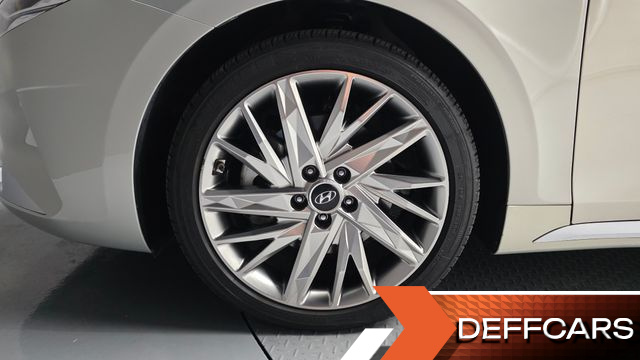 Hyundai GRANDEUR 3.3 Calligraphy купить на сайте DeffCars