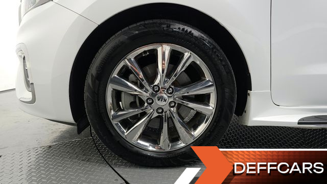 Kia CARNIVAL 9-Seater Noblesse Special купить на сайте DeffCars