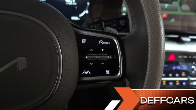 Kia CARNIVAL 7-Seater Hi-Limousine Signature купить на сайте DeffCars