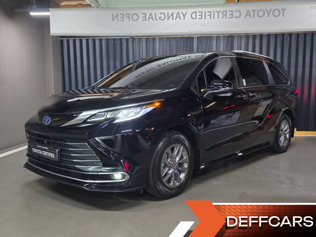 Toyota SIENNA 2.5 Hybrid AWD купить на сайте DeffCars