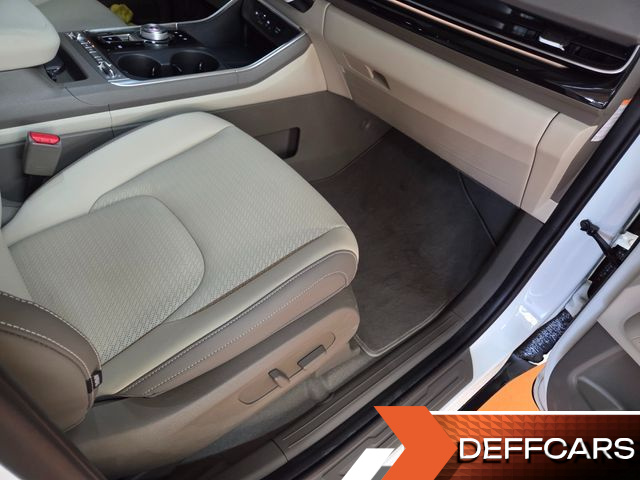 Kia CARNIVAL HEV 9seater Signature купить на сайте DeffCars