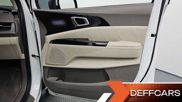 Kia CARNIVAL Diesel 7-Seater Signature купить на сайте DeffCars