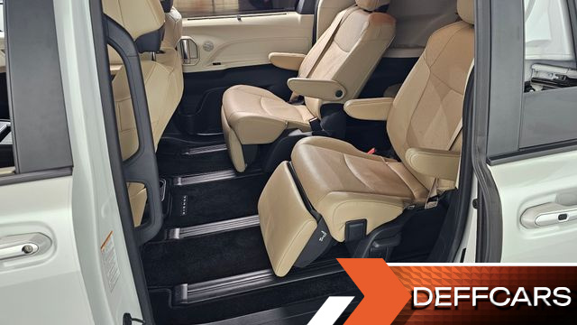 Toyota SIENNA 2.5 Hybrid AWD купить на сайте DeffCars