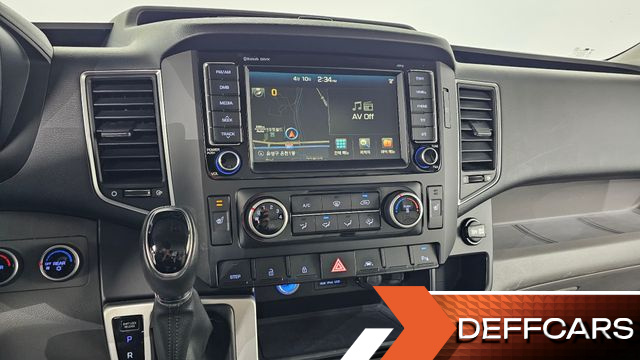 Hyundai SOLATI 15-seater Luxury купить на сайте DeffCars