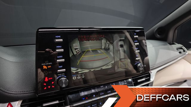 Toyota SIENNA 2.5 Hybrid AWD купить на сайте DeffCars