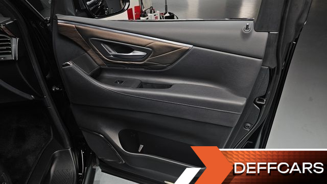 Toyota ALPHARD 2.5 HEV Executive AWD купить на сайте DeffCars
