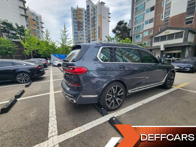 BMW X7 xDrive 40i M Sport 6STR купить на сайте DeffCars