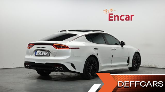 Kia STINGER 2.0 Turbo AWD Platinum купить на сайте DeffCars