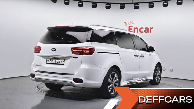 Kia CARNIVAL 9-Seater Noblesse Special купить на сайте DeffCars