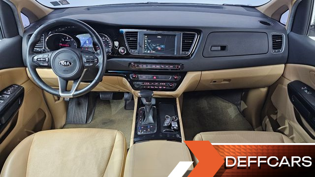 Kia CARNIVAL 9-seater Hi-Limousine Prestige High roof купить на сайте DeffCars