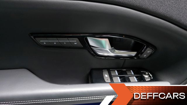 Land Rover RANGE ROVER EVOQUE 2.0 TD4 HSE купить на сайте DeffCars