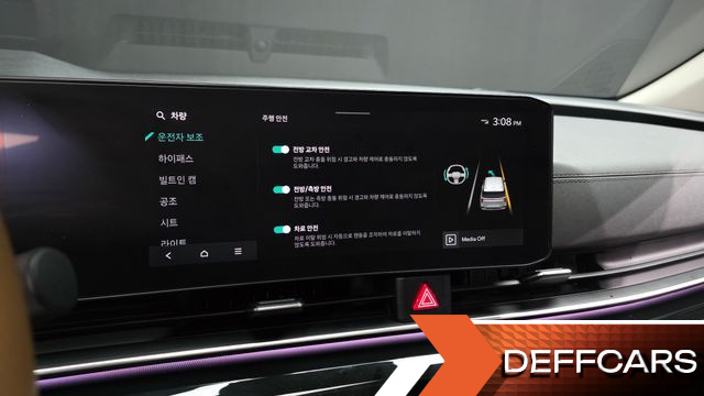 Kia CARNIVAL Gasoline 9-Seater Signature купить на сайте DeffCars