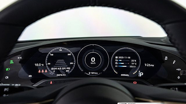 Porsche TAYCAN Base купить на сайте DeffCars