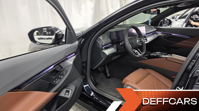 BMW 5-SERIES 530i xDrive M Sport купить на сайте DeffCars