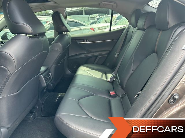 Toyota CAMRY 2.5 XLE Hybrid купить на сайте DeffCars