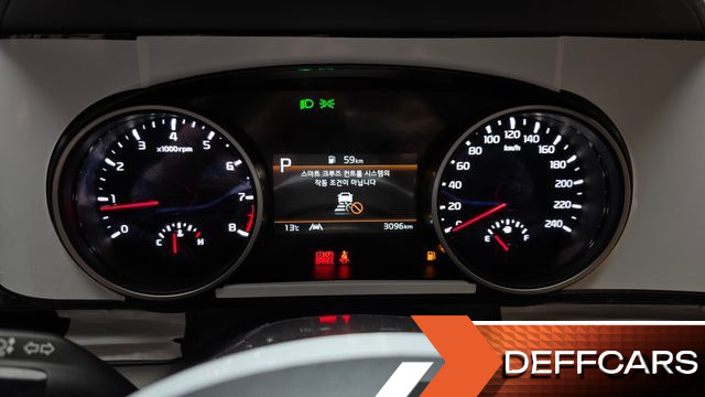 Kia CARNIVAL Gasoline 9-Seater Prestige купить на сайте DeffCars