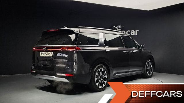 Kia CARNIVAL Gasoline 7-Seater Signature купить на сайте DeffCars