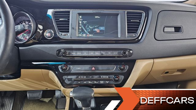 Kia CARNIVAL 9-seater Hi-Limousine Prestige High roof купить на сайте DeffCars