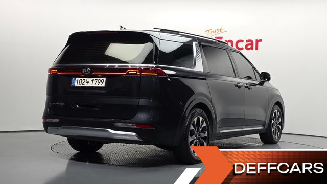 Kia CARNIVAL 9-Seater Signature купить на сайте DeffCars