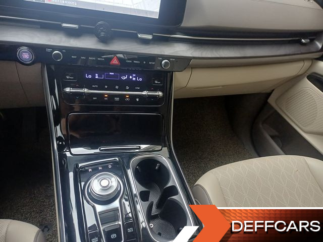 Kia CARNIVAL 9-Seater Noblesse купить на сайте DeffCars