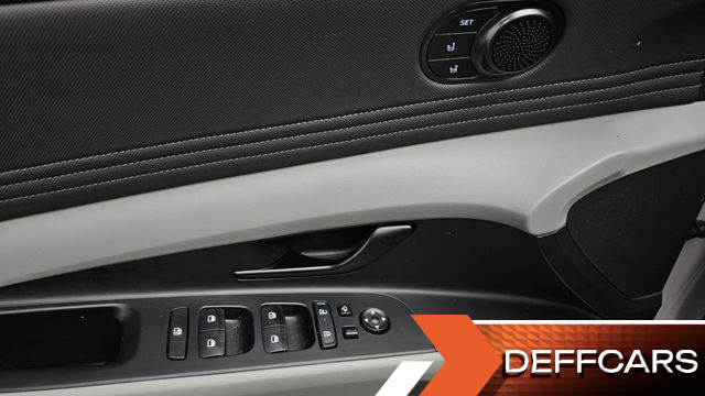 Hyundai AVANTE 1.6 Inspiration купить на сайте DeffCars