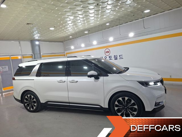 Kia CARNIVAL 9-Seater Signature купить на сайте DeffCars
