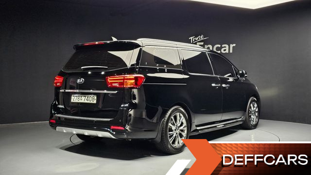 Kia CARNIVAL 9-Seater Noblesse Special купить на сайте DeffCars