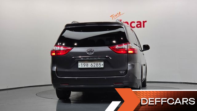 Toyota SIENNA 3.5 AWD купить на сайте DeffCars