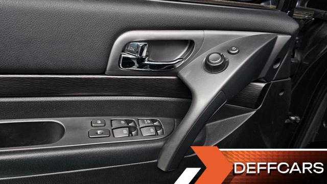 Ssangyong KORANDO 4WD TX 9-seater купить на сайте DeffCars