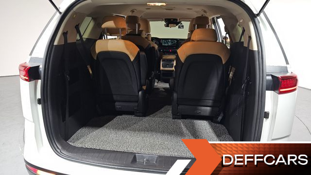 Kia CARNIVAL 9-Seater Prestige купить на сайте DeffCars