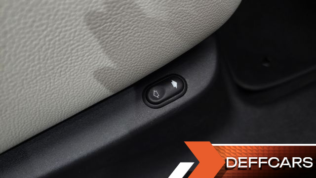 Land Rover RANGE ROVER VELAR 2.0 P250 R-Dynamic SE купить на сайте DeffCars