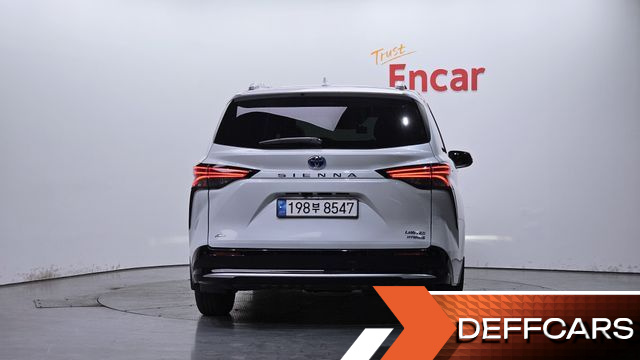 Toyota SIENNA 2.5 Hybrid AWD купить на сайте DeffCars