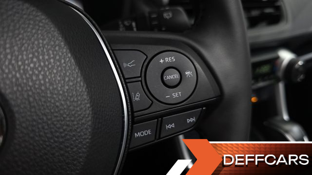 Toyota RAV4 2.5 2WD Hybrid XLE купить на сайте DeffCars