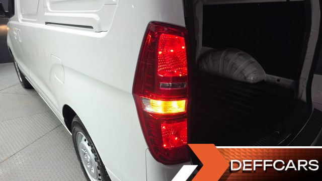 Hyundai STAREX Van 3-Seater Style купить на сайте DeffCars