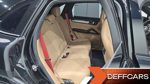 Porsche CAYENNE 3.0 PLATINUM EDITION купить на сайте DeffCars