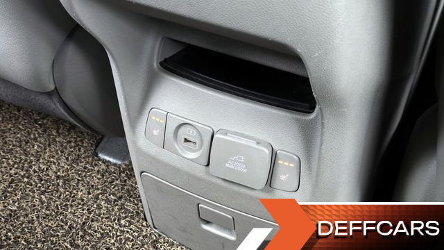 Kia CARNIVAL 9-Seater Noblesse Special купить на сайте DeffCars