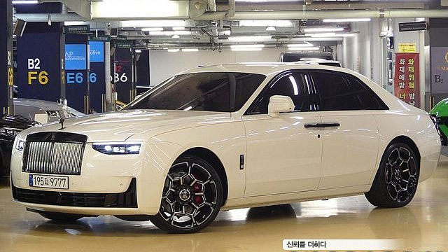 Rolls-Royce GHOST 6.7 V12 Black Badge купить на сайте DeffCars