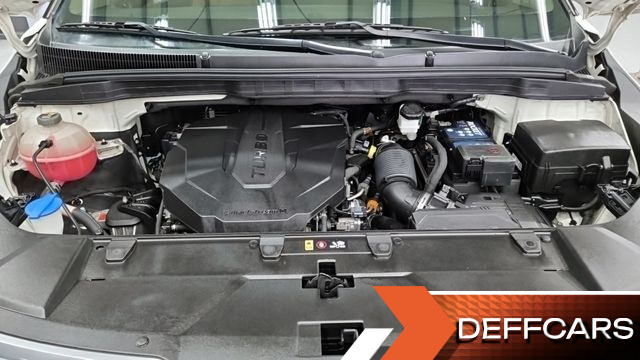 Kia CARNIVAL 9-Seater Noblesse купить на сайте DeffCars