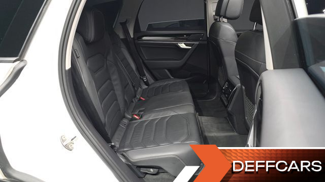 Volkswagen TOUAREG 3.0 TDI Premium купить на сайте DeffCars