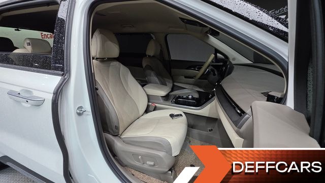 Kia CARNIVAL 9-Seater Noblesse купить на сайте DeffCars