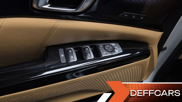 Kia CARNIVAL 9-Seater Signature купить на сайте DeffCars