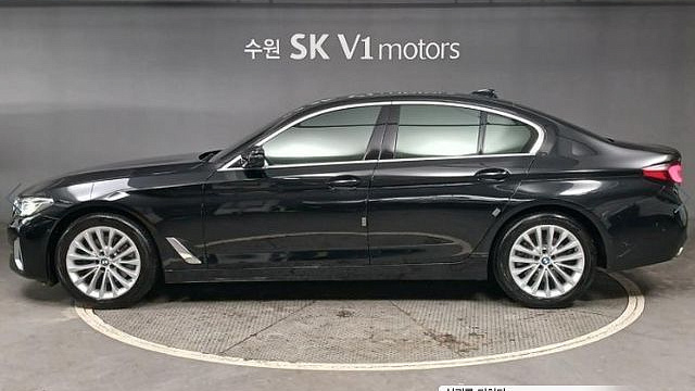 BMW 5-SERIES 520i Luxury купить на сайте DeffCars