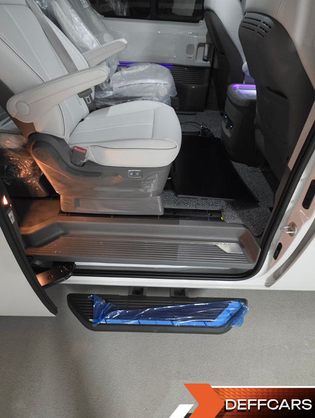 Hyundai STARIA 4WD Lounge 9-Seater Inspiration купить на сайте DeffCars