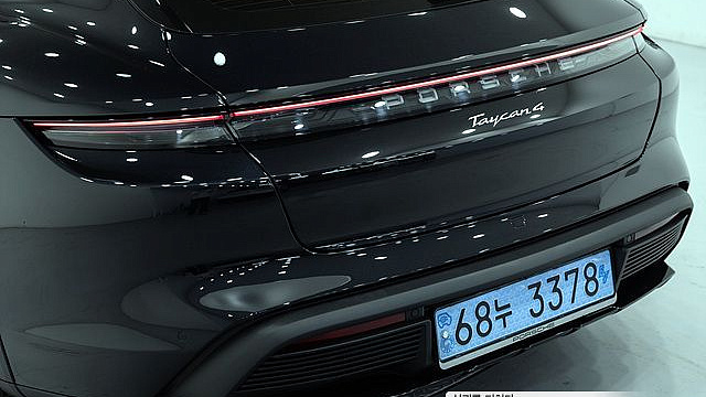 Porsche TAYCAN 4 Cross Turismo купить на сайте DeffCars